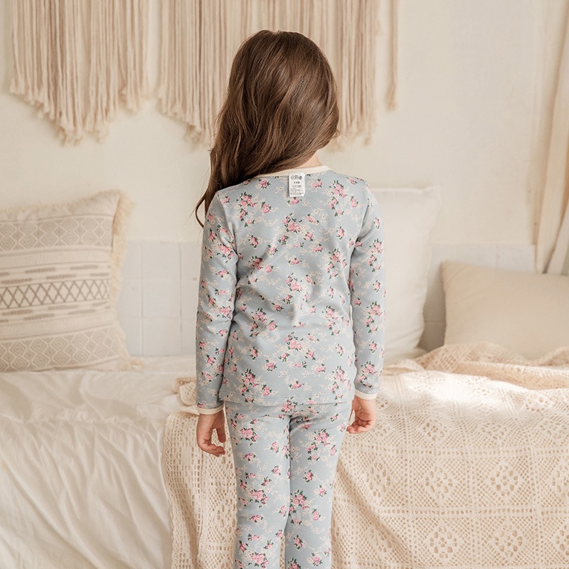 Pajamas with floral prints